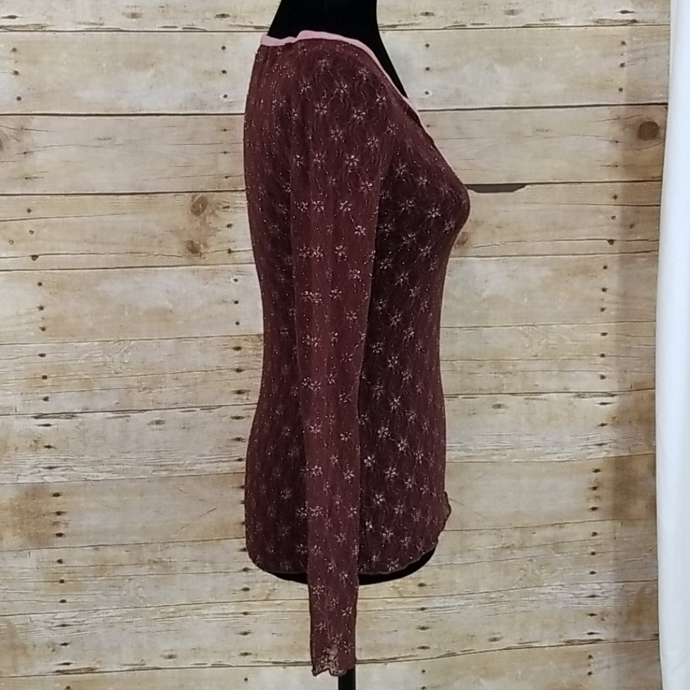Elegant Lace V-Neck Top - Brown and Pink - Picture 5 of 7